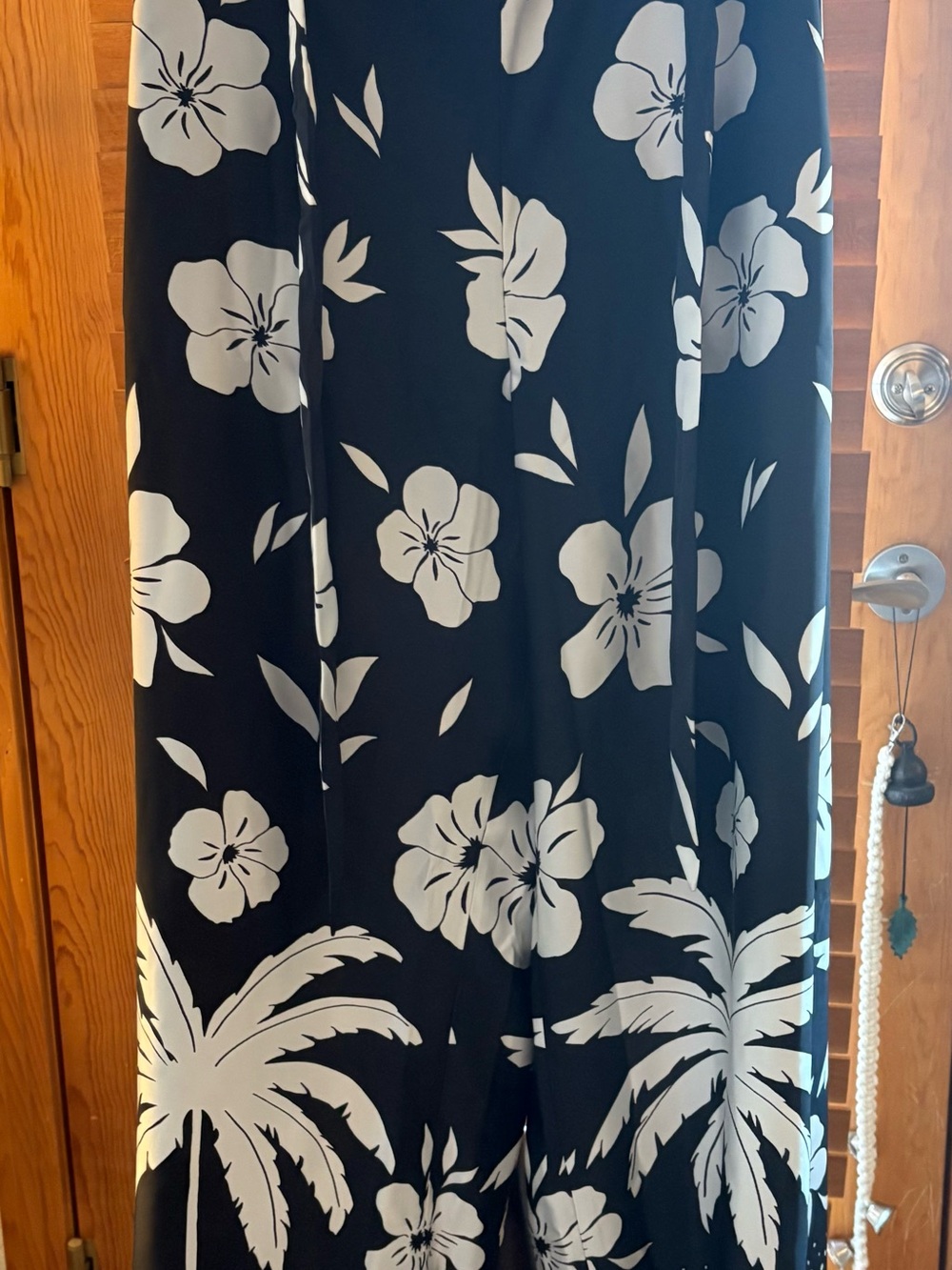 Talbots Black and White Floral Palm Flowy Wide-Legged Pants